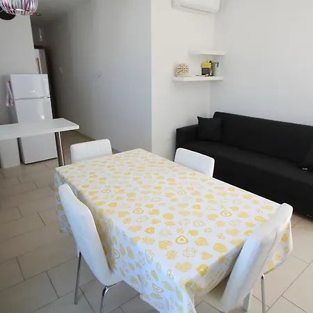 Summer Apartment *